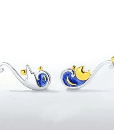 Decorative magnetic swan night light with blue and gold accents, perfect for adding a whimsical touch to your home decor.