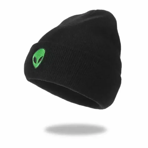 Black beanie hat featuring a small green alien head logo, perfect for science lovers and space enthusiasts. Comfortable, stylish, and ideal for casual wear or science-themed events.